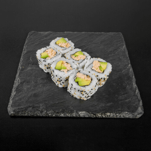 Maki California mit gegrilltem Lachs
