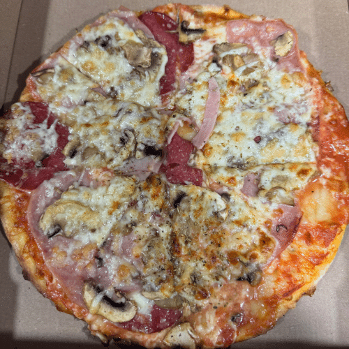 Pizza Prosciutto Funghi Salami