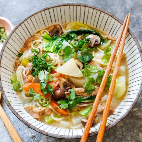 Chinesischer Nudelsuppentopf