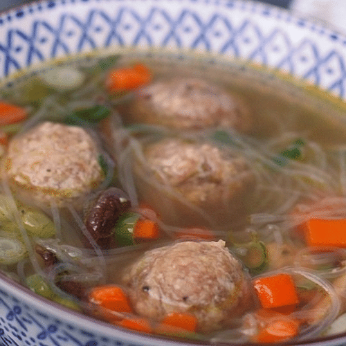 Fleischklößchen Suppe