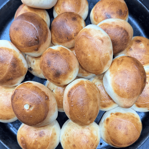 Pizzabrötchen mit Kräuterbutter (6 Stück)