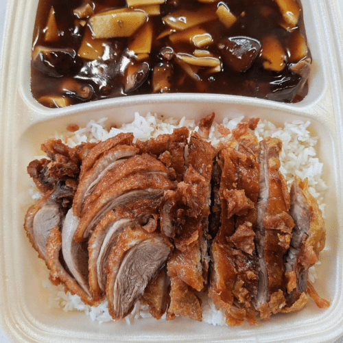 Ente mit chinesischen Pilzen und Bambus