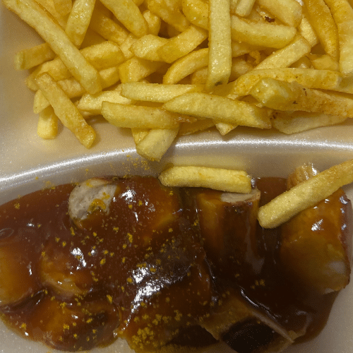 Currywurst.Pommes
