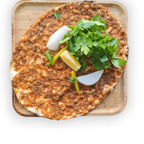 Pizza Lahmacun mit Salat