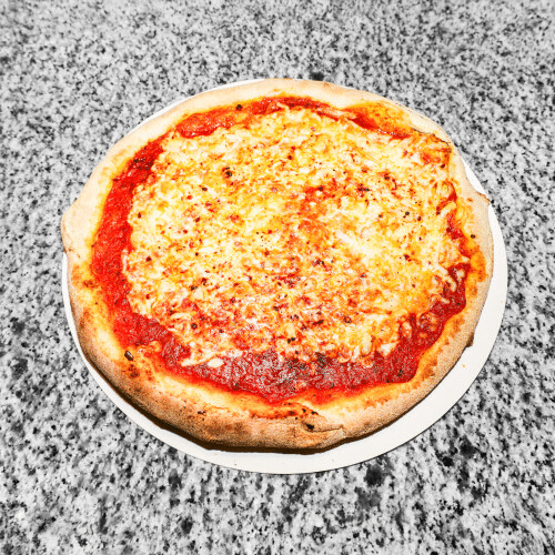 Pizza Tomaten-Käse