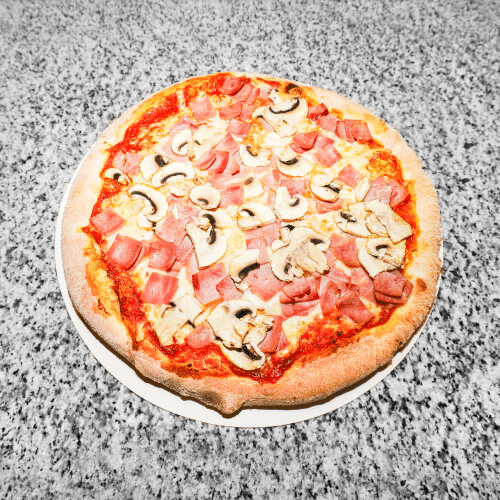 Pizza Tomaten-Käse-Schinken-Champignon