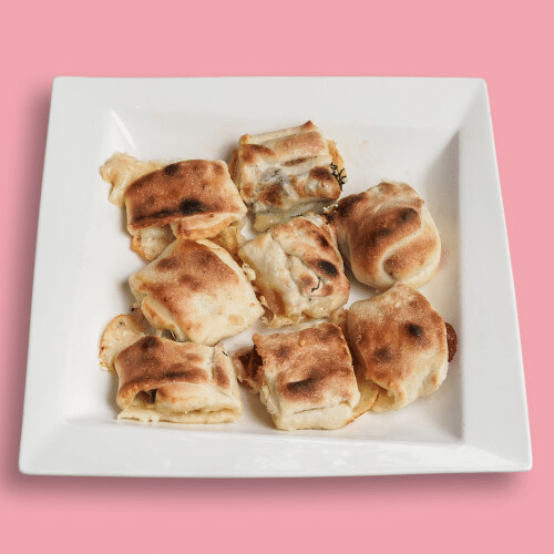 Pizzabrötchen mit Salami und Gouda