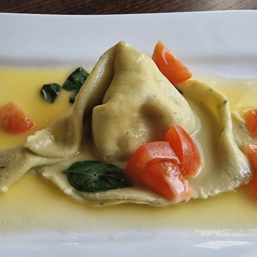 Handgemachte Tortelloni Caprese