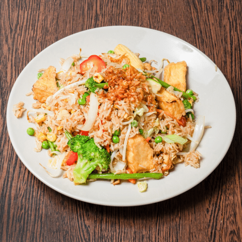 mit verschiedenem Gemüse und Tofu ( veg.)