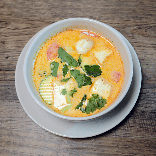 Tofu Tom-Kha Suppe. (veg. / sauer/ leicht scharf).