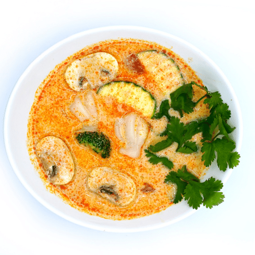 Tom Kha Gai Suppe. ( sauer/leicht scharf)