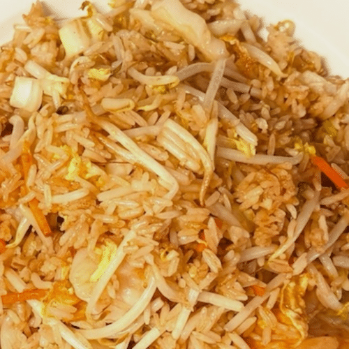 Gebratener Reis mit Ei und Gemüse