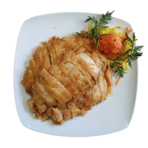 Knusprige hühnerbrust mit Gemüse und Knoblauch Soße