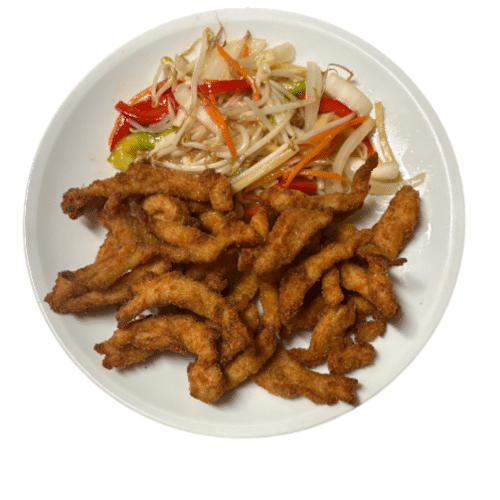 Paniert Hühnerfleischstreifen mit Gemüse und Hoi-Sin Soße