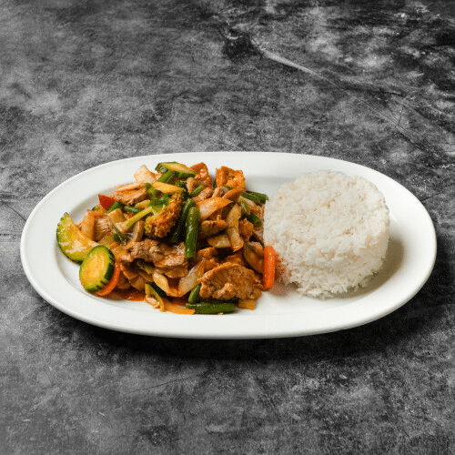 Gebratenes Rindfleisch mit Tofu