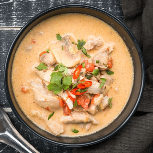 Hühnerfleischsuppe (Tom yum, scharf)