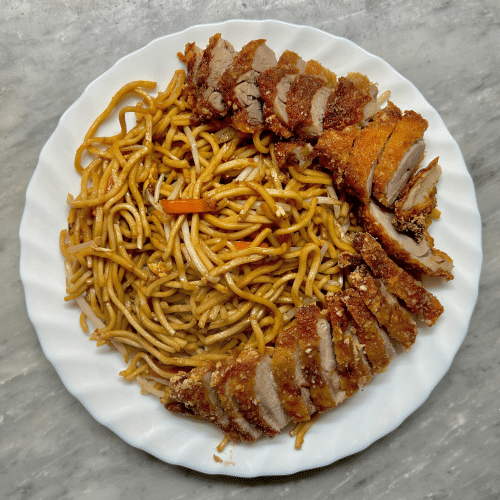 Knusprige Entenfleisch mit Gemüse (Nudeln)