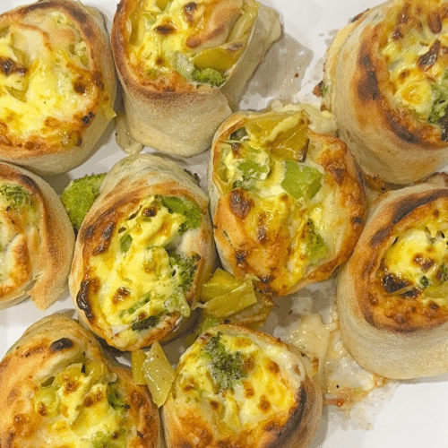 Pizzabrötchen broccoli & hollandaisesouce