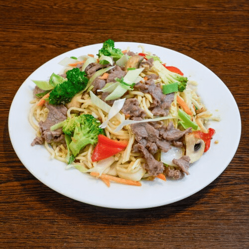 Gebratene Nudeln mit Rindfleisch