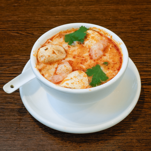 Tom Kha Gai Suppe mit Hühnerfleisch