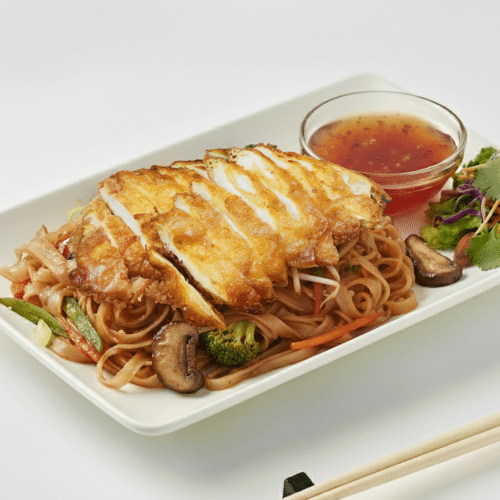 Gebratene Reisbandnudel mit Hühnerbrutsfilet