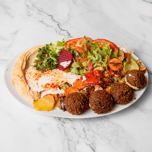 Falafel Gemüse Teller