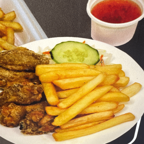 Chicken Wings mit Pommes frites