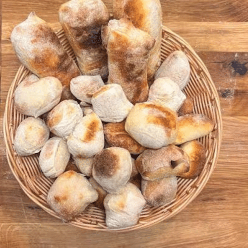 Pizzabrötchen mit Kräuterbutter