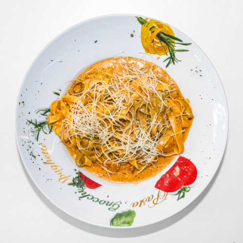 Tagliatelle Al Salmone