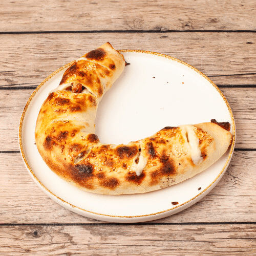 Pizzabrötchen mit Dönerfleisch und Käse