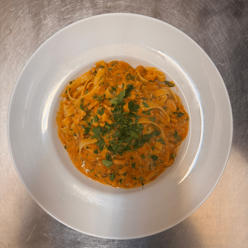 Tagliatelle al Salmone