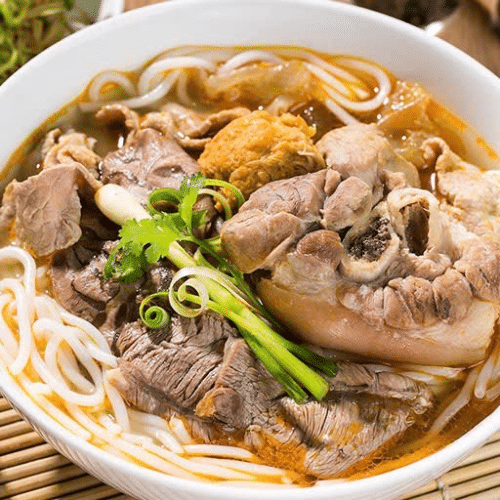 Bún bò Huế.