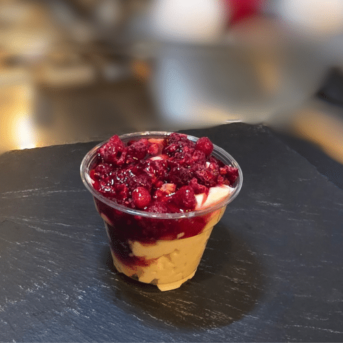 Panna Cotta mit Himbeere und Himbeersoße