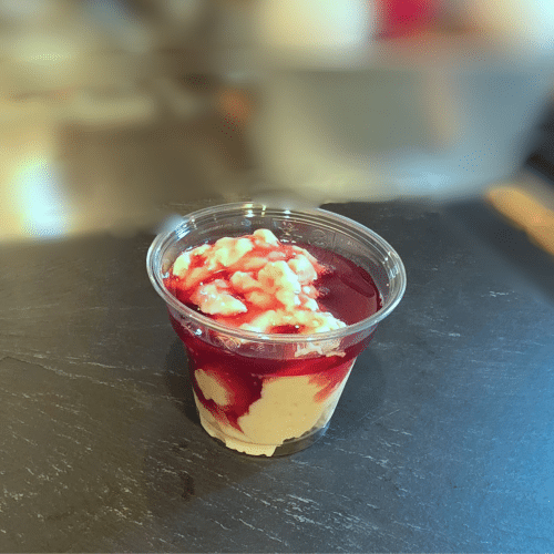 Panna Cotta mit Himbeersoße