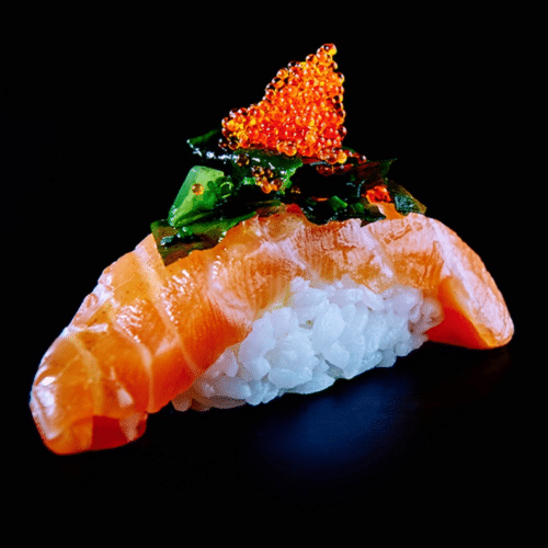 Lachs Nussbutter & Wakame  Nigiri (1 Stück)