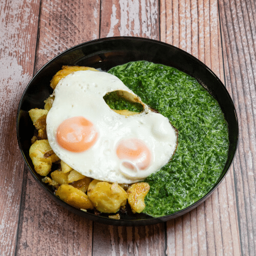Spinat mit Bratkartoffeln und Spiegelei