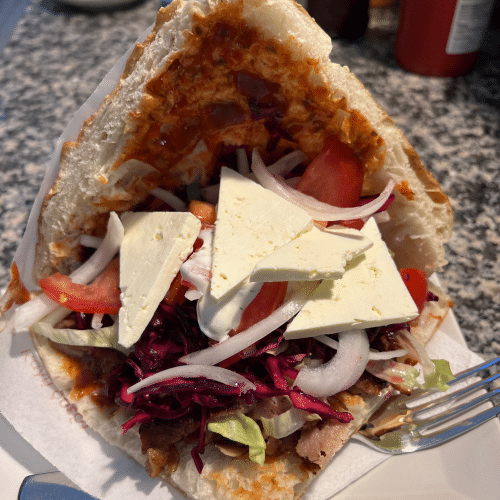 Döner Kebap mit Weichkäse
