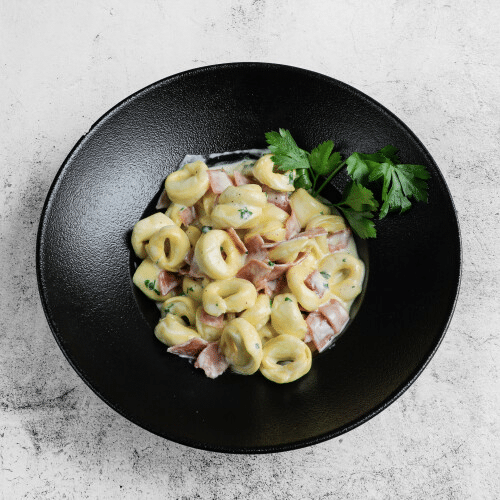 Pasta mit Schinken-Sahnesauce