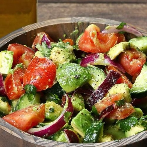 Georgischer Bauernsalat mit Wallnuss-Paste