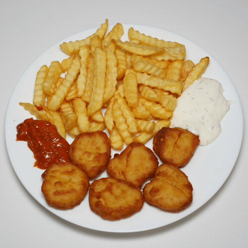 Chicken Nuggets mit Pommes