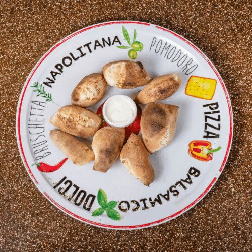 Gefüllte Pizzabrötchen mit Thunfisch und Käse
