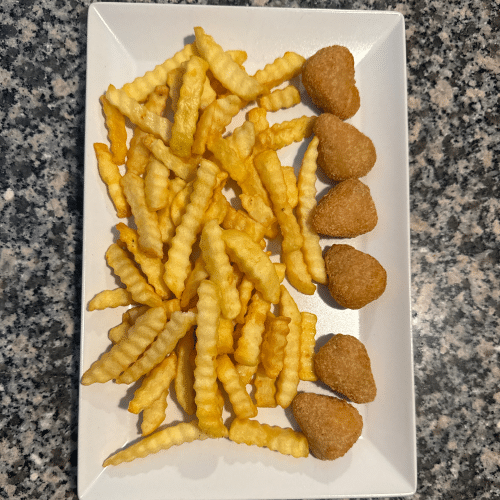 Chilli Cheese Nuggets 6 Stk mit Pommes