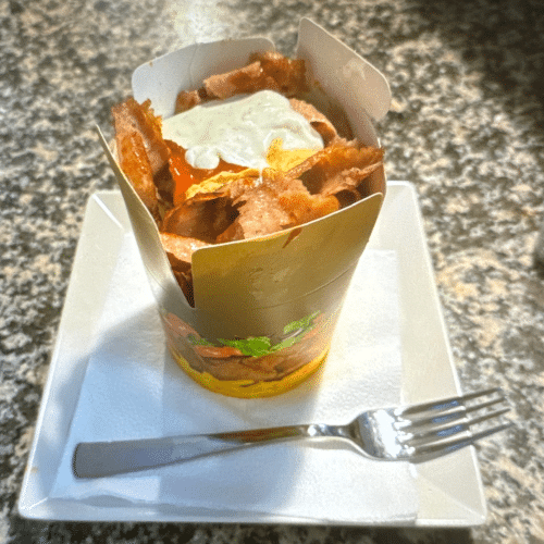 Döner Box mit Pommes frites, Fleischsorte und Sauce nach Wahl