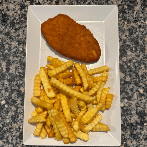 Hähnchenschnitzel mit Pommes frites