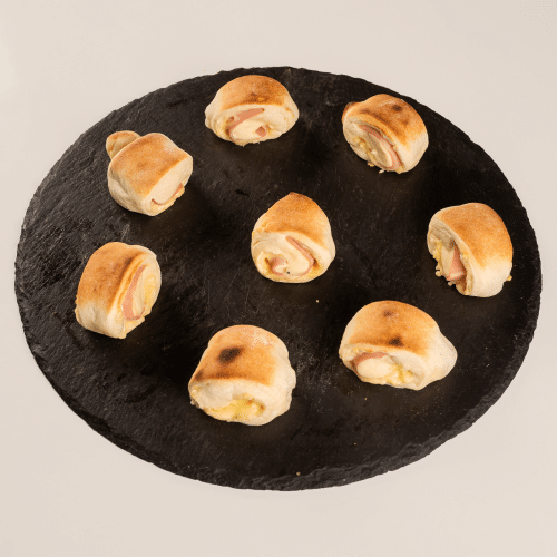 Pizzabrötchen gefüllt mit Feta