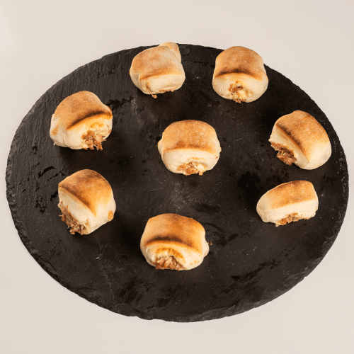 Pizzabrötchen gefüllt mit Thunfisch und Käse