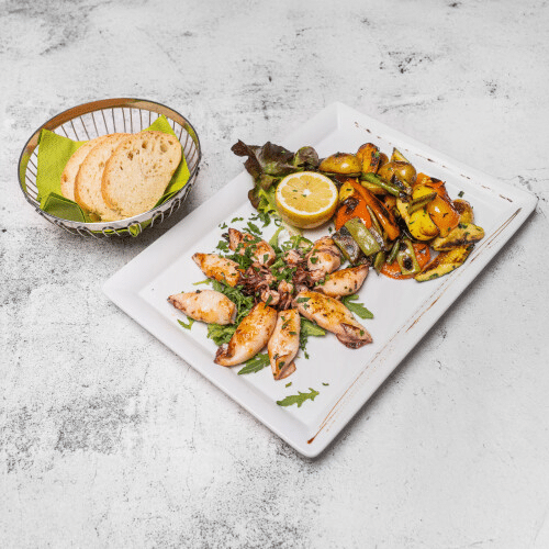 Calamari alla Griglia con Verdure