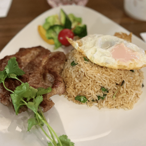 Khao Pad Moo Yarng
