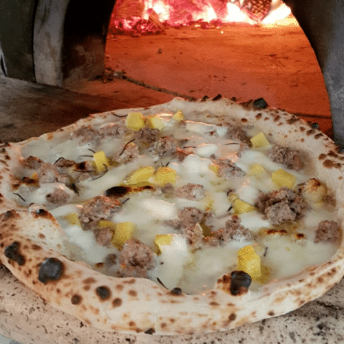Pizza Patate e salsiccia