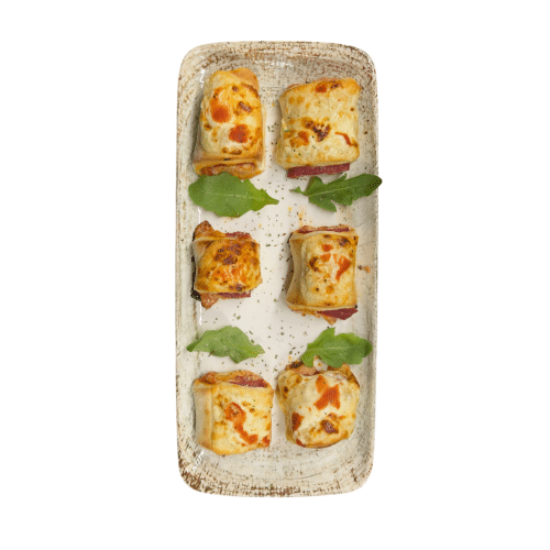 Gefüllte Pizzabrötchen mit Salami